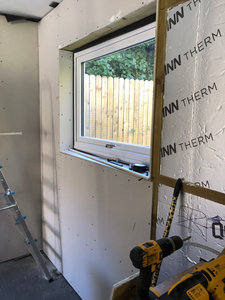 4 Rear wall and window