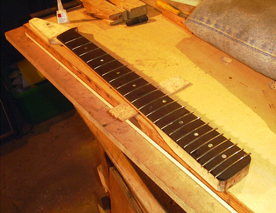 HP Guitars frets glued